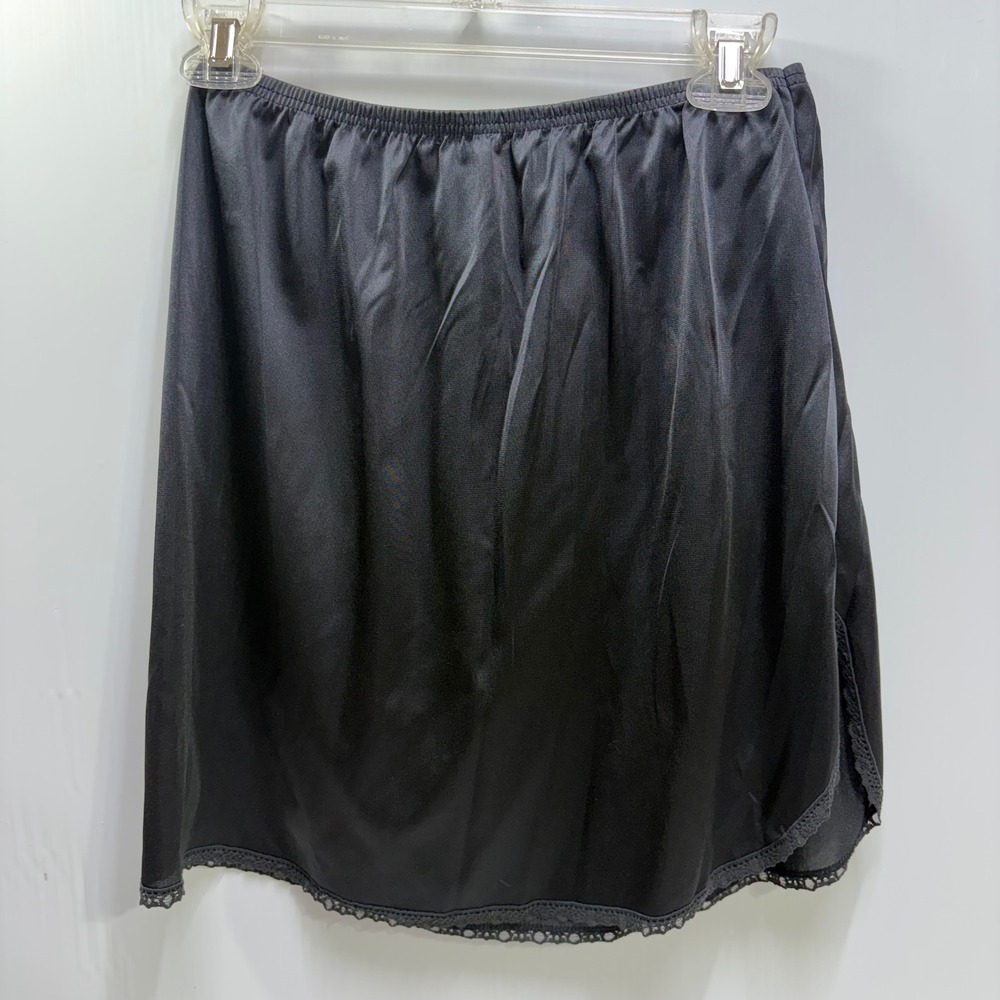 Vanity Fair Vintage Black Antron III Nylon Lace Trim Half Slip Size Medium P